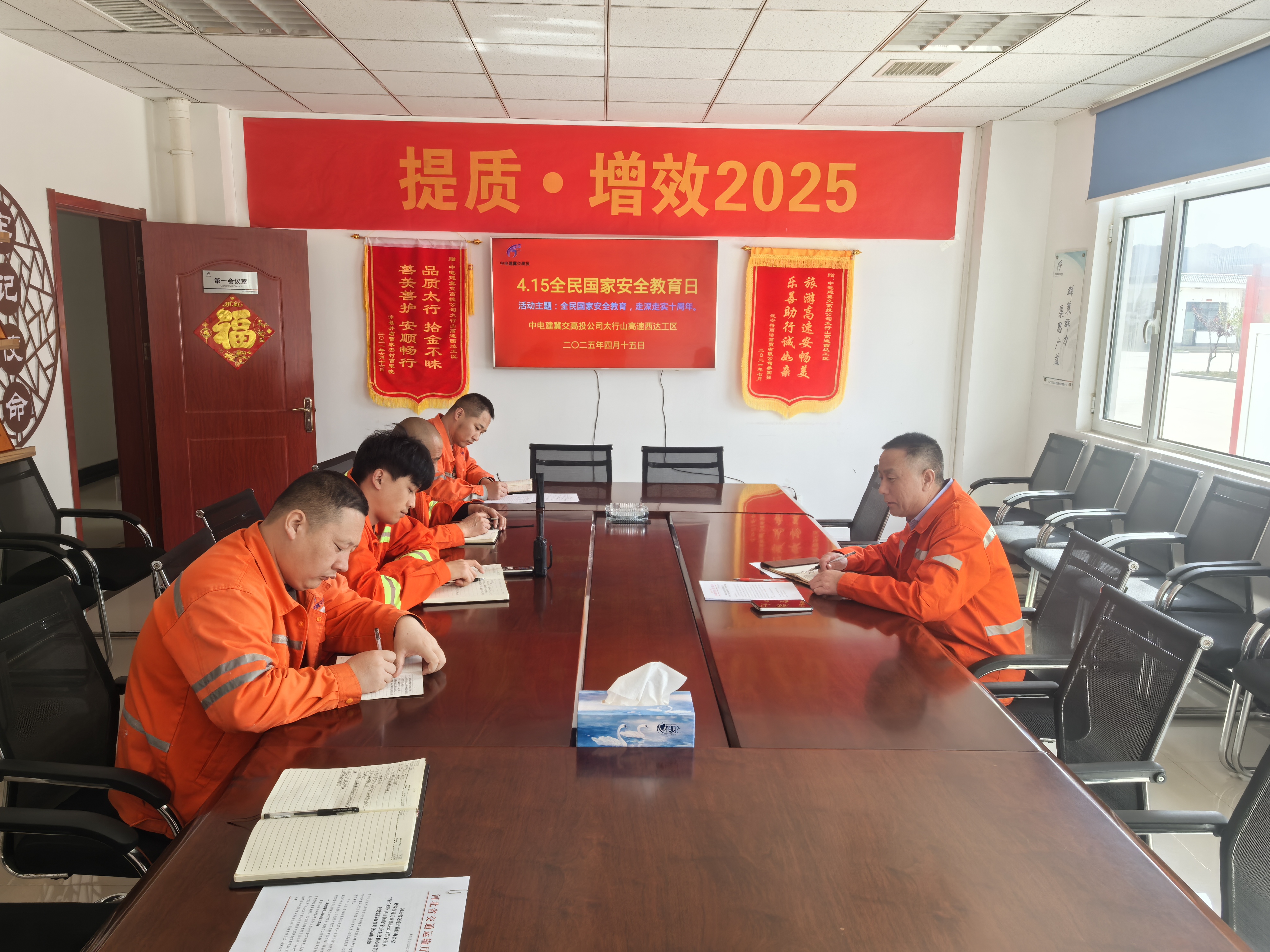 556ef4e85c976c7a9a28ba3028ff53d.jpg 556ef4e85c976c7a9a28ba3028ff53d.jpg